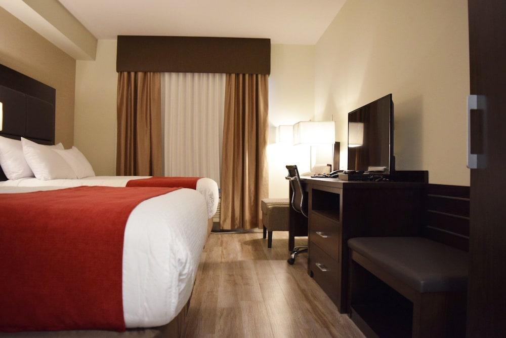 Days Inn By Wyndham 100 Mile House Εξωτερικό φωτογραφία